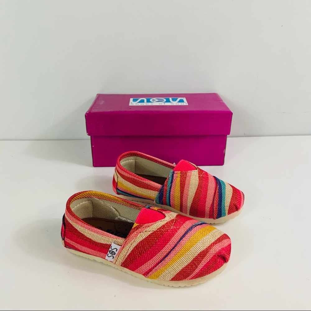 Brand New Girls Red Multi Flats - Picture 1 of 6